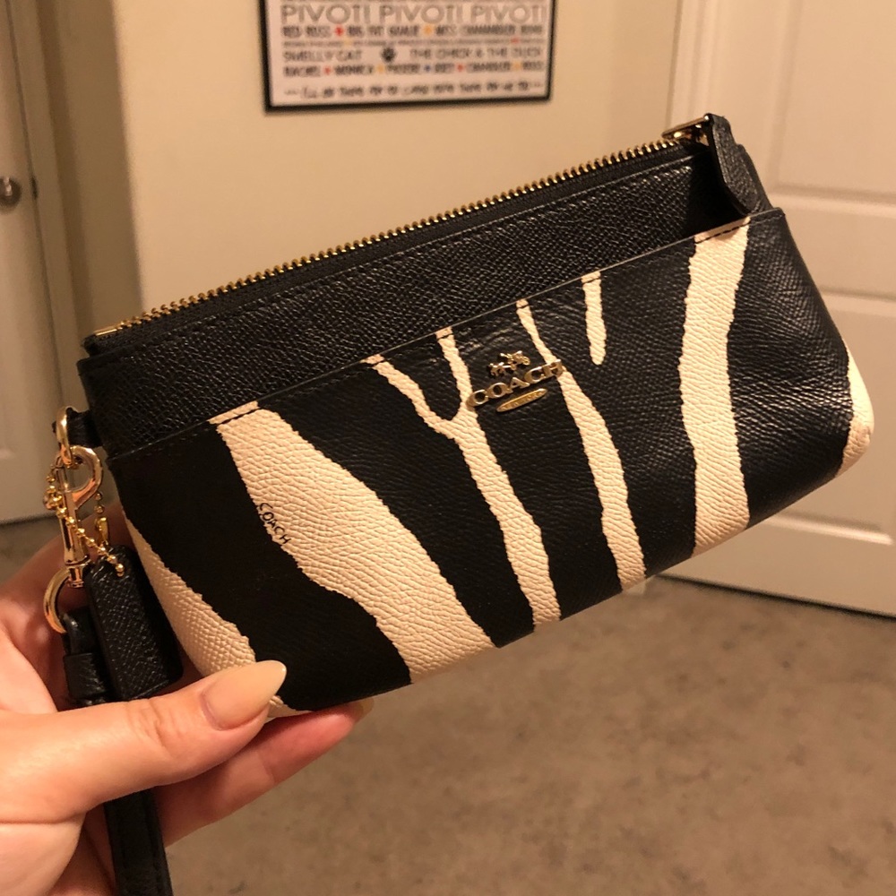 Coach Wristlet / Clutch 👝